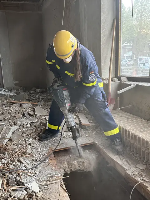 THW Stelle-Winsen übt Menschenrettung im Abbruchhaus | Foto: Christian Rohlfs