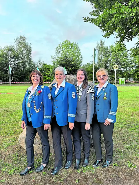 Die Damenbeste Claudia Sindt (v.li.) und ihre Adjutantinnen Birgit Lünzmann, Ariane Sindt und Svenja Horstmann | Foto: SV Trelde