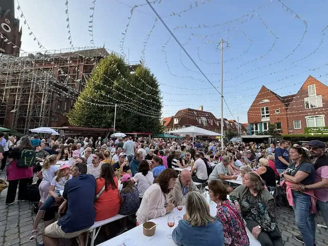 Eine große Party unter freiem Himmel: das Weinfest in Buxtehude | Foto: pau