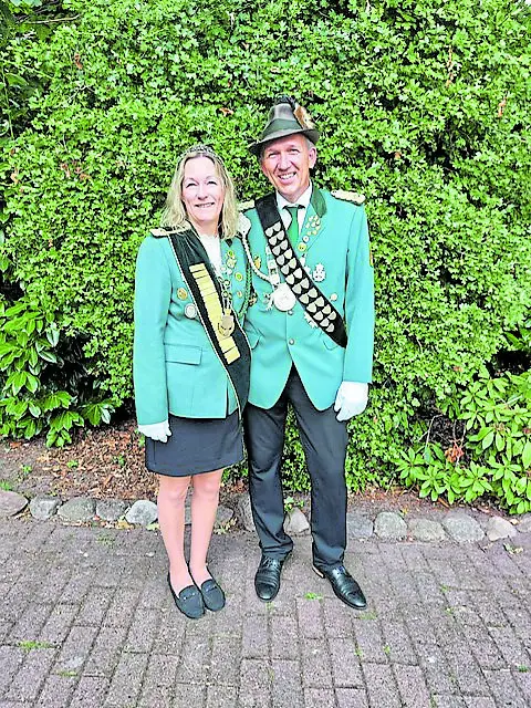 Altes Königspaar Lars Schlegel und Tanja Rademacher | Foto: Schützenverein