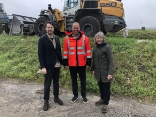 Otto-Dörner-Geschäftsführer Michael von Malottky (Mitte) mit Friedemann Blaffert und Anke Grabe | Foto: CDU Rosengarten