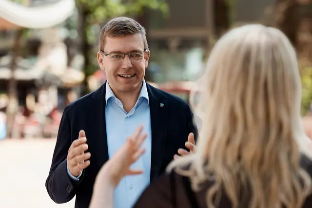 CDU-Bürgermeisterkandidat Dirk Hirsch freut sich auf den offenen Austausch mit den Bürgern | Foto: Markus Schwarze