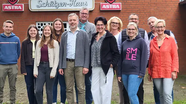 Die Würdenträger des Schützenverein Kampen wuppten gemeinsam das königslose Jahr | Foto: sh