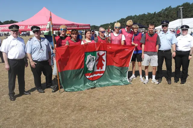 Das Team Hanstedt 1 holte den Lagerpokal bei den über 14-Jährigen | Foto: KJF LK Harburg