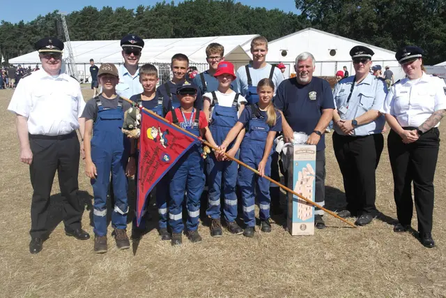 Die Gruppe Kakenstorf 2 war Sieger beim Nachtmarsch | Foto: KJF LK Harburg