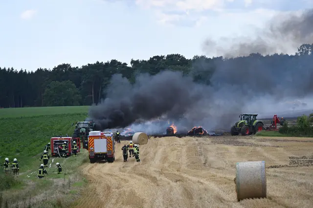 Der Rauch war schon in großer Entfernung zu sehen | Foto: FFW Landkreis Harburg