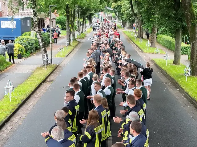 Antreten zum Umzug | Foto: Schützenverein