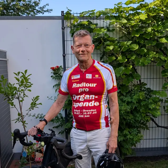 Für den guten Zweck: Thomas Becher radelt von Dortmund nach Wilhelmshaven | Foto: Jan Filter