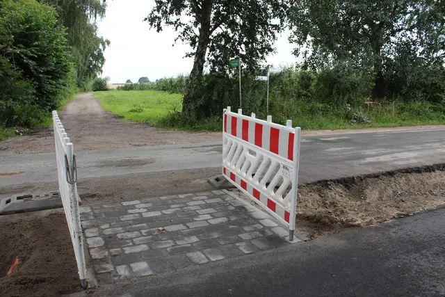 Eine Brücke für Nutzer des Wanderwegs "Bliedersdorfer Heuweg" | Foto: sb