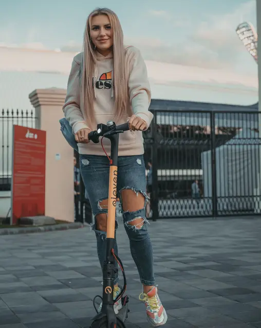 E-Scooter sind praktisch - aber auch gefährlich im Straßenverkehr | Foto: Siarhei Nester