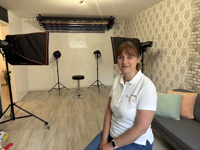 Die Fotografin in ihrem Studio: Profiqualität und genügend Zeit für die Kunden stehen für sie an erster Stelle | Foto: sts
