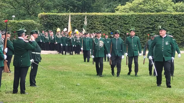 Die Parade begeistert die Zuschauer immer besonders, hier zu Ehren des scheidenden Königs | Foto: sh