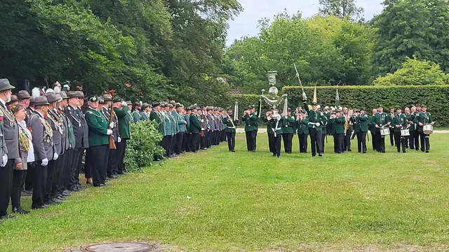 Die Parade in Tostedt ist etwas sehr besonderes bei der jährlichen Proklamation, hier zu Ehren des neuen Königs | Foto: sh