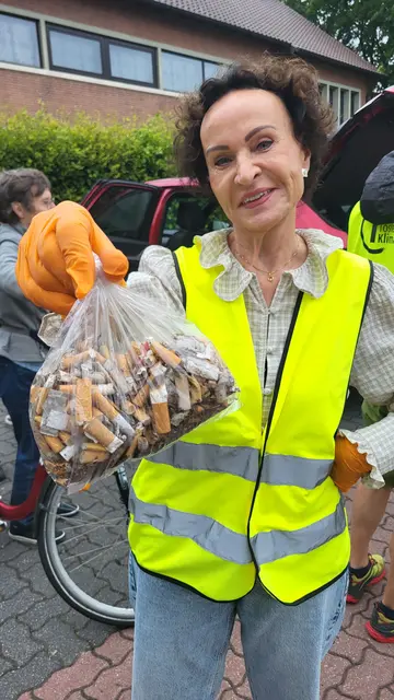 Unzählige Zigarettenstummel liegen herum | Foto: sh