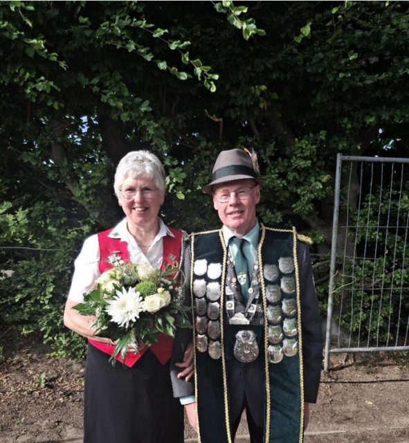 Schützenkönig Willi Meyer und Beste Dame Tanja Heins | Foto: Schützenverein