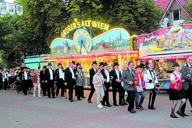 Das diesjährige Schützenfest in Altkloster steht im Namen zahlreicher Jubiläen | Foto: wd