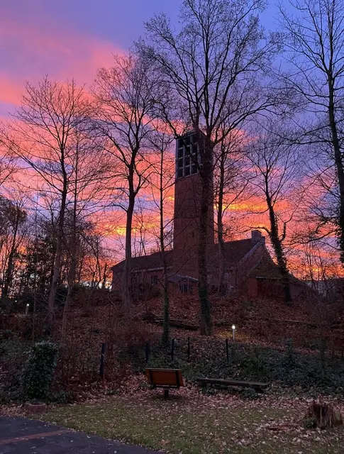 Lutherkirche Neu Wulmstorf im perfekten Licht | Foto: Lutherkirche Neu Wulmstorf