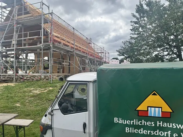 Die Durchfahrtscheune im Rohbau | Foto:  Jens Dreier