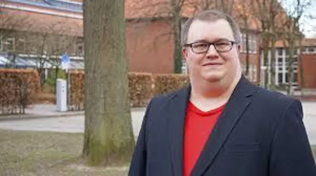 Julian Werner (SPD) möchte einen Kulturpass einführen, den jeder Jugendliche in Buchholz zum 18. Geburtstag bekommt | Foto: sh