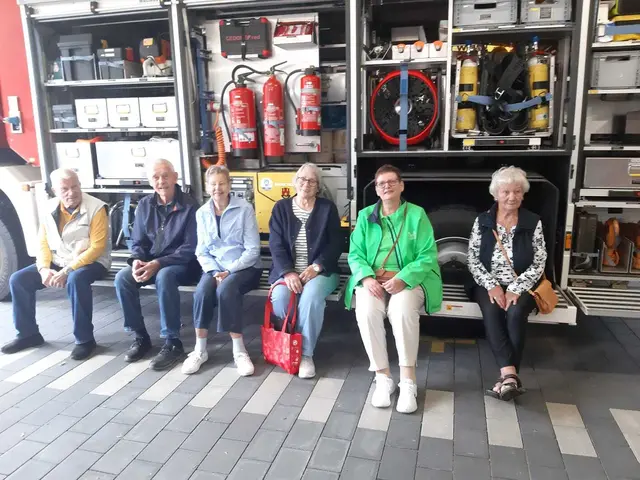 Die Methusalems fühlten sich bei der Freiwilligen Feuerwehr Horneburg gut aufgehoben | Foto: Silvia Wesselmann