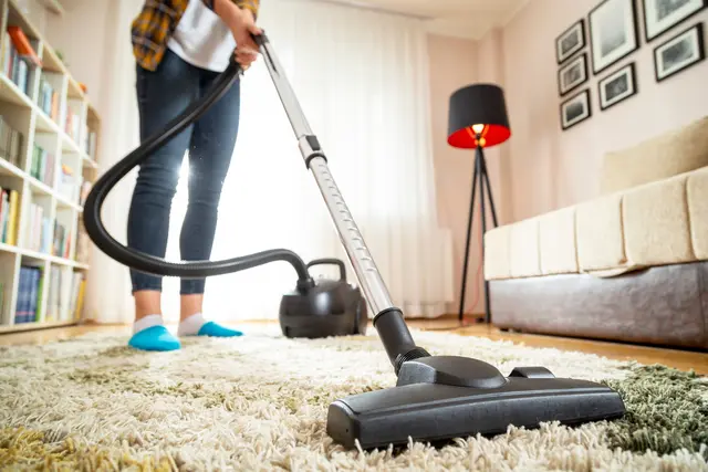 Die neue Reparaturpflicht betrifft z.B. Staubsauger | Foto: AdobeStock/Impact Photography