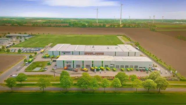 Die HERBERT DAMMANN GmbH in Hedendorf entwickelt und produziert Fahrzeuge und Geräte für die Pflanzenschutz-, Flughafen- und Kommunaltechnik | Foto: HERBERT DAMMANN GmbH