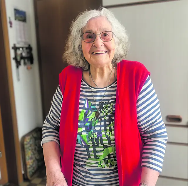 Die 96-jährige Zeitzeugin Ingeborg Kehn berichtet von ihren persönlichen Erinnerungen | Foto: sts