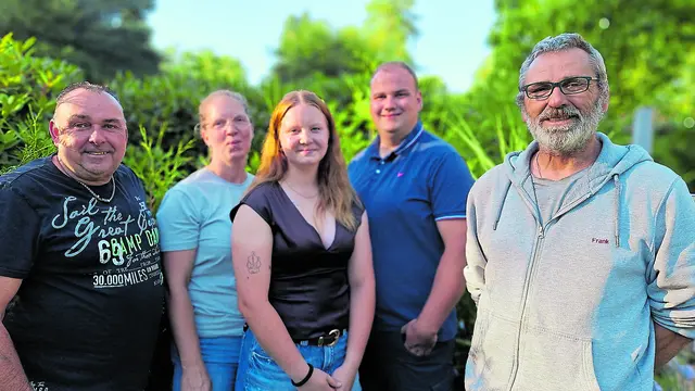 Die Königscrew (v. li.): Thomas Goldberg, Katharina Emme, Neeltje Bischel, Yannik Warzecha „der Lebensretter“ und Frank Berkowsky  | Foto: Verein