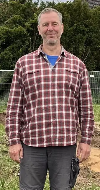 Kreisarchäologe Jochen Brandt informiert in Jesteburg über die geplante Änderung des Niedersächsischen Denkmalschutzgesetzes | Foto: sra