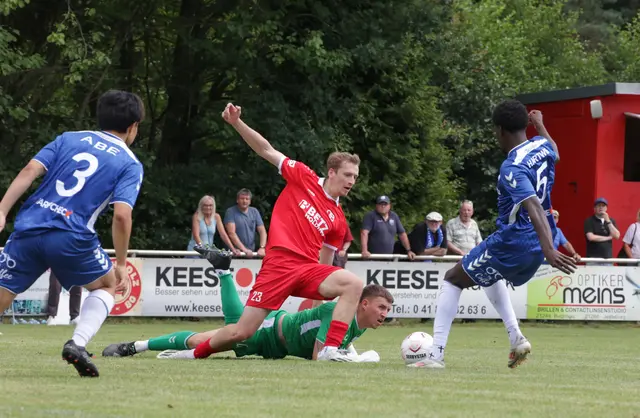 Niklas Schulz war eigentlich bereits am Keeper vorbei. Er kam jedoch nicht mehr zum richtigen Abschluss | Foto: ks