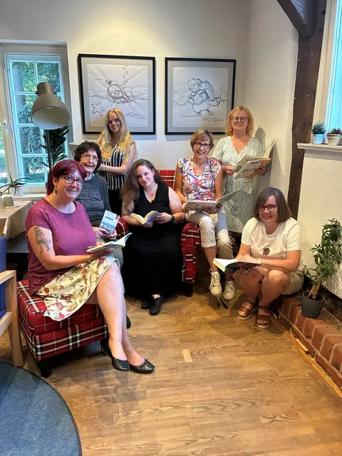 Mitglieder und Vorstand des Büchereivereins (v. li.): Franziska 
Ringler, Gabriele Hülskämper, Anika Bürger, Geraldine Horn, Ulrike Tschirner, Astrid Deral und Britta Buchholz-Lienhöft | Foto: Stadt Winsen