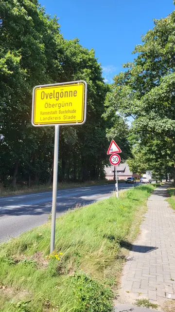 Vorsicht Rollsplit: Bei der Ortsdurchfahrt in Ovelgönne gilt auf der Soltauer Straße jetzt Tempo 30