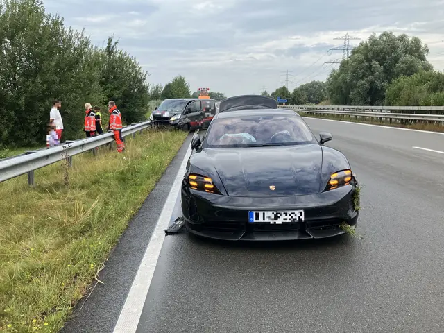Porsche mit Totalschaden

 | Foto: Polizei