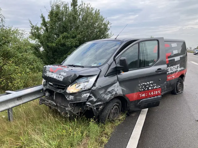 Der Transit mit Totalschaden | Foto: Polizei