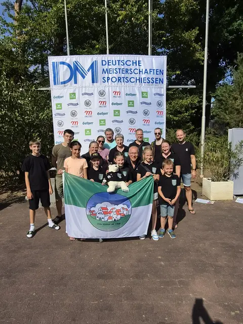 Die „Reisegruppe“ des Schützenvereins Altkloster inkl. aller Begleitpersonen