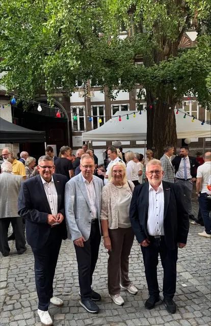 Hauptgeschäftsführer Matthias Steffen (v. li.), Arbeitnehmer-Vizepräsident Lutz Scholz, Vizepräsidentin Heidi Kluth und Präsident Detlef Bade | Foto: Handwerkskammer