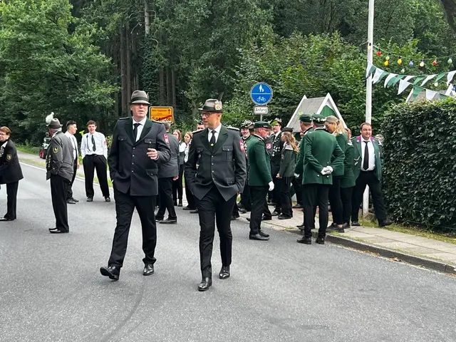 Das Wetter "spielte" mit - nicht zu heiß und kein Regen beim Beginn des Schützenfestes | Foto: Verein