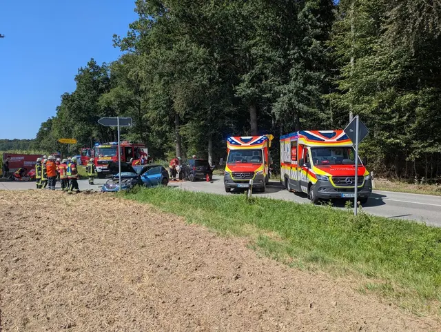 Die Verletzten wurden ins Krankenhaus gebracht | Foto: Freiwillige Feuerwehr Samtgemeinde Hanstedt