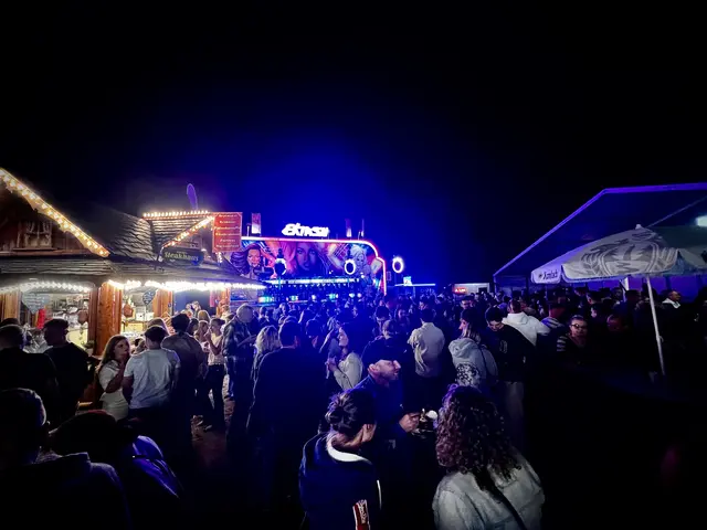 Bereits am Freitag war das Festgelände bestens besucht | Foto: Verein