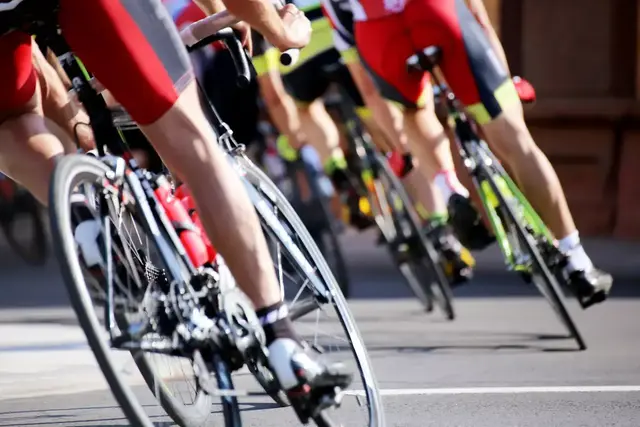 Das Radrennen ADAC Cyclassics führt durch die Landkreise Stade und Harburg | Foto:  U. J. Alexander/ Adobe Stock