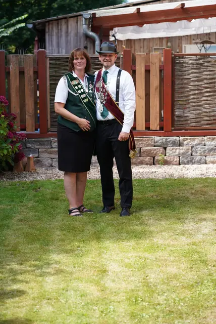 Königin Janet Bohn und König Hendrik Hointza  | Foto: Dorfgemeinschaft Krummendeich