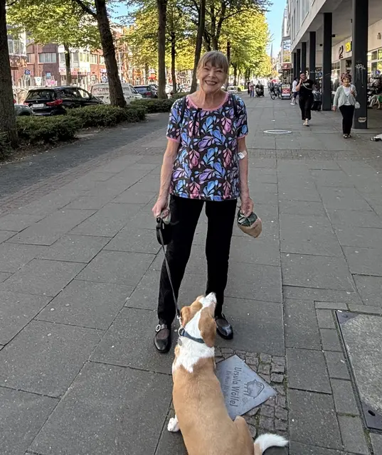 Renate Wick (81) mit Hund Nico (8) | Foto: sts
