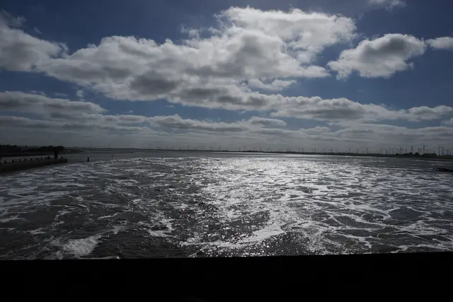 Blick vom Eidersperrwerk ins Innenland | Foto: Volker Hesse