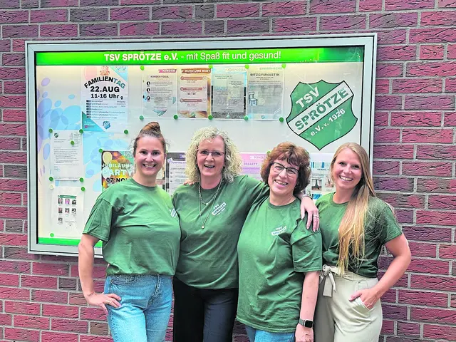 Das Organisationsteam (v. li.): Tatiana Kahle (Planungsteam Familientag), Ellen Niemeyer (2. Vorsitzende TSV Sprötze), Kerstin Gehring (Planungsteam Familientag und Vorstand 
Sportbetrieb) und Denise Jusinski (Vorstand Presse- und Öffentlichkeitsarbeit)  | Foto: Verein
