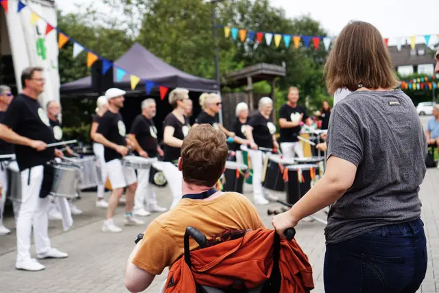 Gemeinsam feiern und Spaß haben, einander verstehen – das macht SUMMER-SOUND seit zehn Jahren aus | Foto: Leonard Köhne