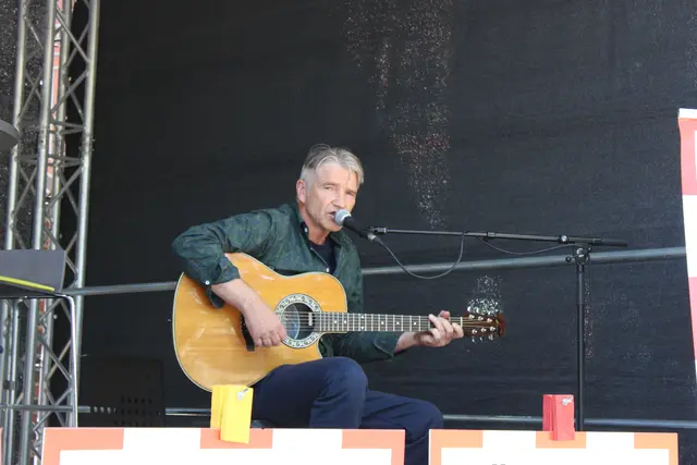 Auch Solukünstler "True Badur" gestaltete den musikalischen Rahmen | Foto: ce