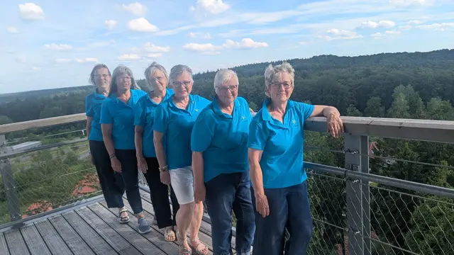 Der neu gewählte Vorstand der Landfrauen Auetal: Anke Thalmann (v. li.), Sonja Gödeke, Birgit Enkelmann, Martina Makenthun, Angelika Benecke sowie Beisitzerin Renate Rieckmann | Foto: Landfrauen Auetal