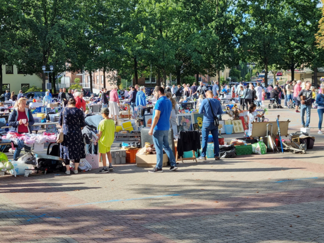 Bei dem großen Flohmarkt in Altkloster geht es nicht nur um Schnäppchen, sondern auch um das Miteinander im Ort | Foto: Bürgerverein Altkloster