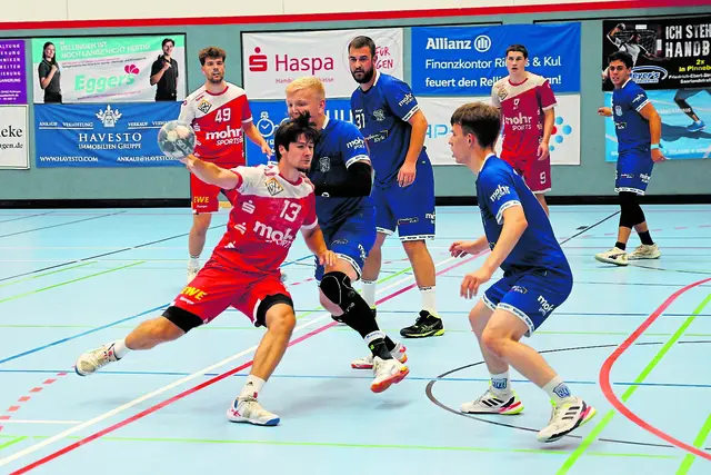 Lev Schmidt wirft beim VfL Horneburg für die Ersten Handball-Herren | Foto: VfL Horneburg