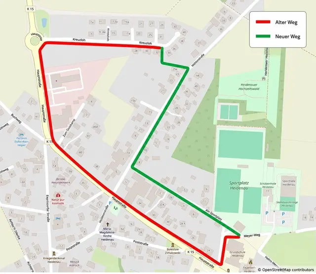Auf dem von der Gemeinde geschickten Plan in Rot der bisherige Weg entlang der Hauptstraße und in Grün der neue
Weg entlang der Mühlenstraße
 | Foto: Open Street Map